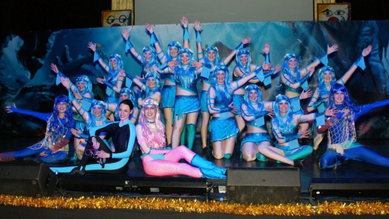 N&auml;rrische Paderstadt als Karnevalsparty der Heimatb&uuml;hne Paderborn